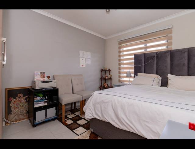 3 BEDROOM APARTMENT FOR SALE IN MODDERFONTEIN